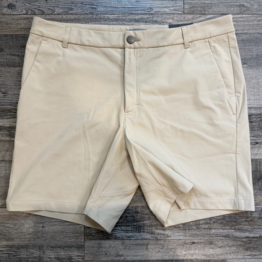 VRST size 36 Slim Fit Shorts 7” inseam